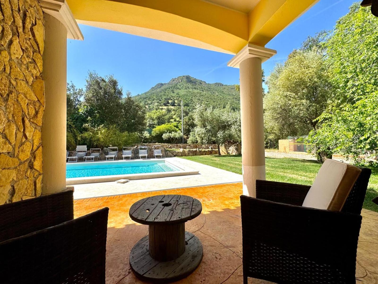 Villa With Pool Cardedu Exterior foto