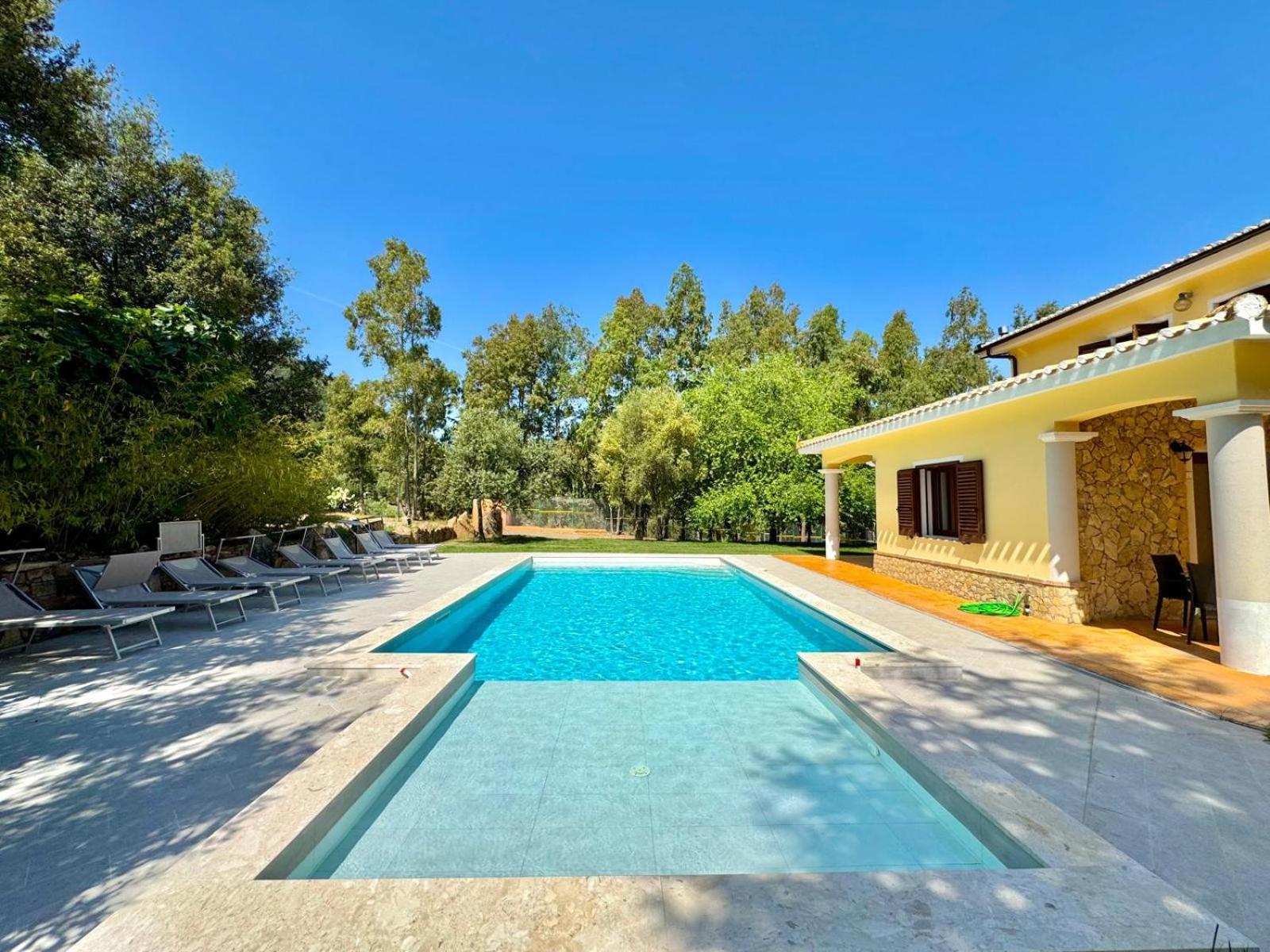 Villa With Pool Cardedu Exterior foto